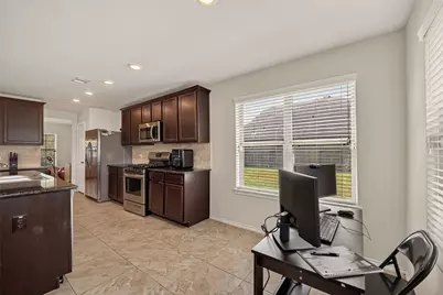322 Marble Springs Lane, La Marque, TX 77568 - Photo 10