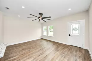 3810 Hiford Dr, Houston, TX 77047 - Photo 4