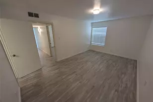 5550 N Braeswood Blvd, Houston, TX 77096 - Photo 8