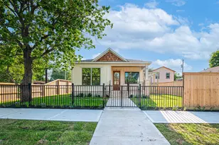 301 Vincent St, Houston, TX 77009 - Photo 2