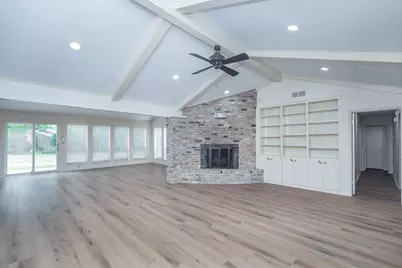 921 Victoria Drive, Richmond, TX 77469 - Photo 6