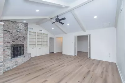 921 Victoria Drive, Richmond, TX 77469 - Photo 8