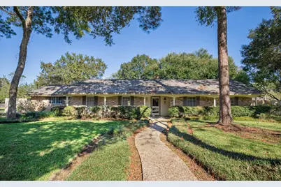 921 Victoria Drive, Richmond, TX 77469 - Photo 1