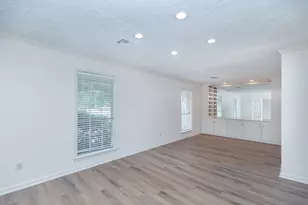 921 Victoria Dr, Richmond, TX 77469 - Photo 10