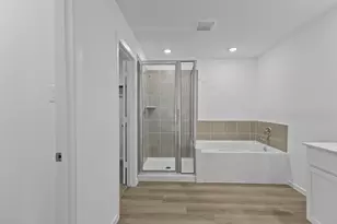 104 Rustic Crk Ct, Dayton, TX 77535 - Photo 18