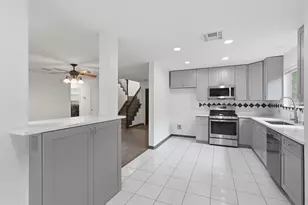97 N Holly Laurel Cir, The Woodlands, TX 77382 - Photo 24