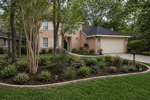97 N Holly Laurel Cir, The Woodlands, TX 77382 - Photo 1