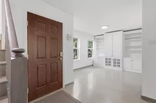 97 N Holly Laurel Cir, The Woodlands, TX 77382 - Photo 16
