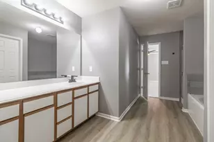 8006 Narrow Brook Way, Houston, TX 77016 - Photo 8