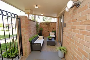 738 Country Pl Dr Dr, Houston, TX 77079 - Photo 10