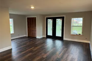 7356 Cayton St, Houston, TX 77061 - Photo 6