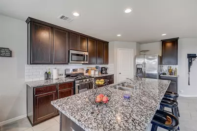 3022 Vales Point Drive, Fresno, TX 77545 - Photo 6