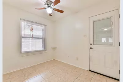 3327 S Country Meadows Lane, Pearland, TX 77584 - Photo 10