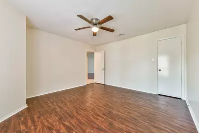 3327 S Country Meadows Lane, Pearland, TX 77584 - Photo 18