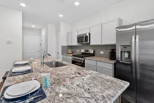 9128 Highland Northern Wy, Houston, TX 77088 - Photo 12