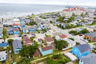 1820 Ave O 1/2, Galveston, TX 77550 - Photo 2