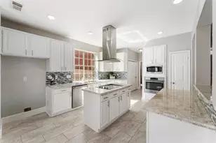 1514 Briarbend Dr, Sugar Land, TX 77479 - Photo 18