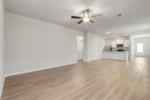 8025 Vanilla Orchid Dr, Houston, TX 77016 - Photo 4