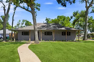 9739 Cherokee St, Baytown, TX 77521 - Photo 2