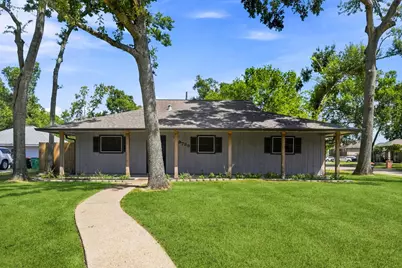 9739 Cherokee Street, Baytown, TX 77521 - Photo 2