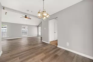 10814 Parkland Woods Dr, Sugar Land, TX 77498 - Photo 6