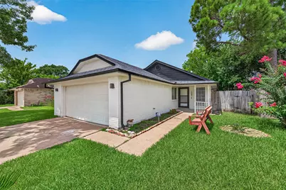 10814 Parkland Woods Drive, Sugar Land, TX 77498 - Photo 2