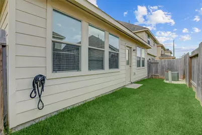14230 Rim Side Trl, Houston, TX 77045 - Photo 20