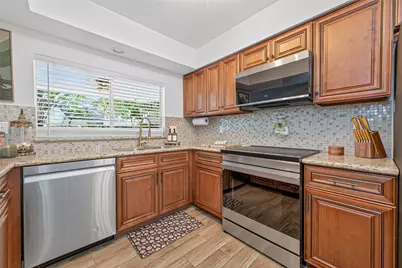 1 Still Glen Court, The Woodlands, TX 77381 - Photo 16
