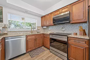 1 Still Glen Ct, The Woodlands, TX 77381 - Photo 16