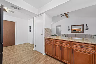 1 Still Glen Court, The Woodlands, TX 77381 - Photo 18
