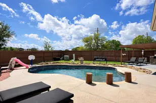 418 Sun River Ln, Dickinson, TX 77539 - Photo 2