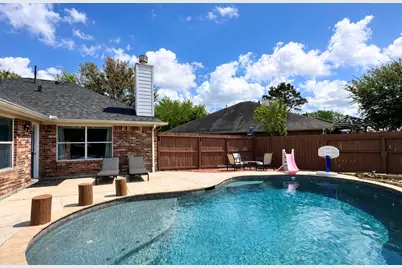 418 Sun River Lane, Dickinson, TX 77539 - Photo 4