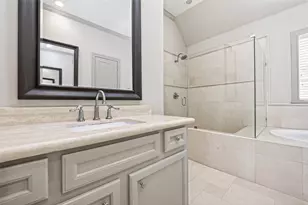 308 W Bell St, Houston, TX 77019 - Photo 42