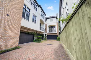 308 W Bell St, Houston, TX 77019 - Photo 2