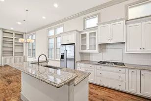 308 W Bell St, Houston, TX 77019 - Photo 22