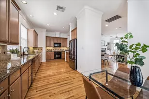 3920 Blossom St, Houston, TX 77007 - Photo 16