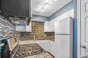 419 Marshall St, Houston, TX 77006 - Photo 6