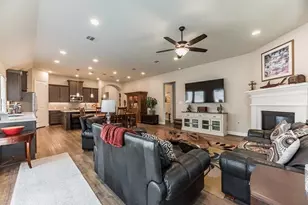 338 Mistletoe Ridge Ct, Montgomery, TX 77316 - Photo 4