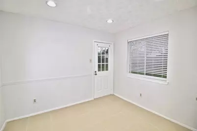 16803 Ribbonridge Drive, Sugar Land, TX 77498 - Photo 4