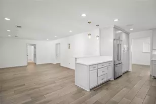 5834 Braesheather Dr, Houston, TX 77096 - Photo 12