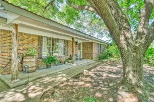 309 Heath Ave, Madisonville, TX 77864 - Photo 4