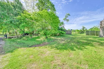 309 Heath Avenue, Madisonville, TX 77864 - Photo 2