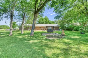309 Heath Ave, Madisonville, TX 77864 - Photo 28