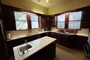 303 E Austin Street E, Bellville, TX 77418 - Photo 18