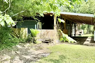405 E Waring St, Dayton, TX 77535 - Photo 16