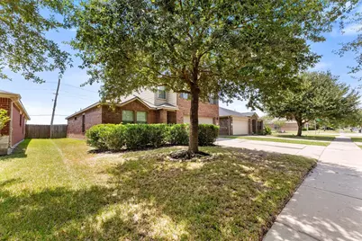 8414 Hidalgo Drive, Rosenberg, TX 77469 - Photo 2