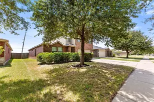 8414 Hidalgo Dr, Rosenberg, TX 77469 - Photo 2