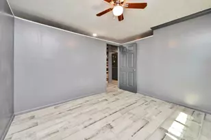 5622 W Montgomery Rd, Houston, TX 77091 - Photo 4