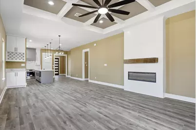 800 S 1st Street, La Porte, TX 77571 - Photo 6