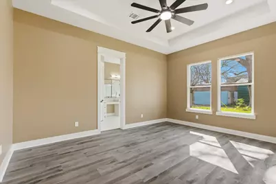 800 S 1st Street, La Porte, TX 77571 - Photo 8